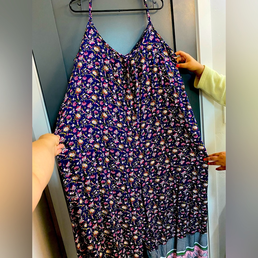 Floral jumpsuit with spaghetti straps and wide legs